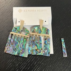 Kendra Scott - Layne earrings - abalone - one piece broken *